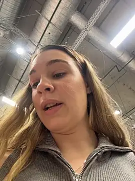 Онлайн чат XXX SashaCatt