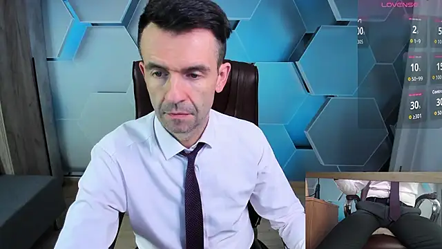 Show modela SteveTiger na web-kameri