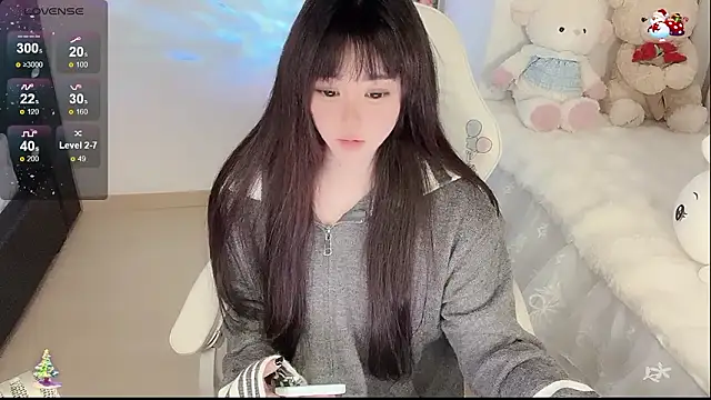 yuii-7 Chat XXX live