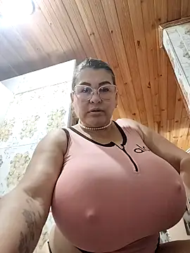 Chat XXX ao vivo de AlexxiaaMat