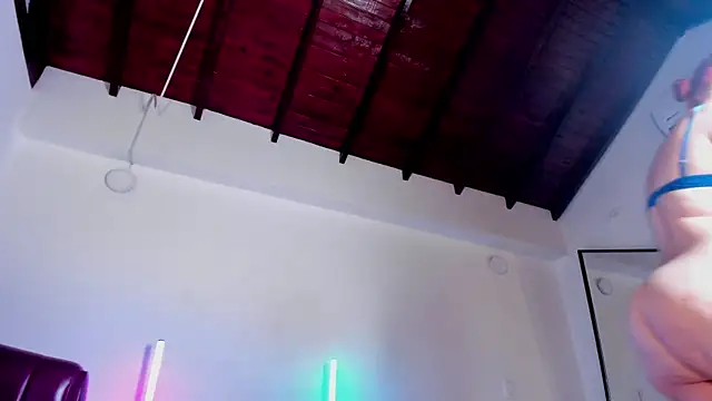 RossMildrey's Live XXX Chat