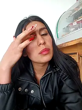 Chat XXX en directo de charlottte_wh