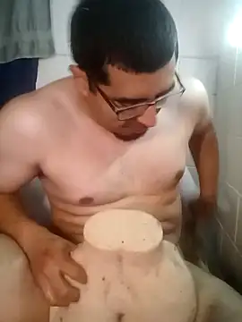 k1oudE's Webcam Show