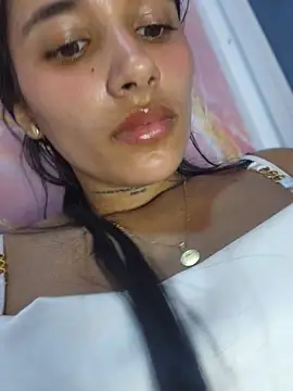 Chat +18 de Lorena_Mcfly ao vivo