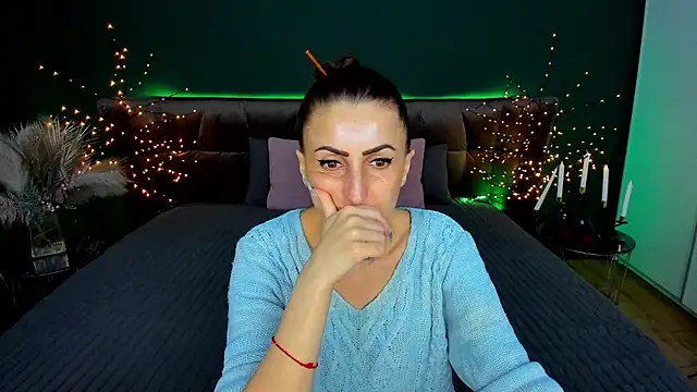 Rebecca_Diamond 即時 XXX 聊天