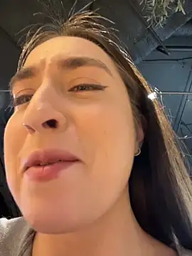 Holly_Play Live XXX-chat