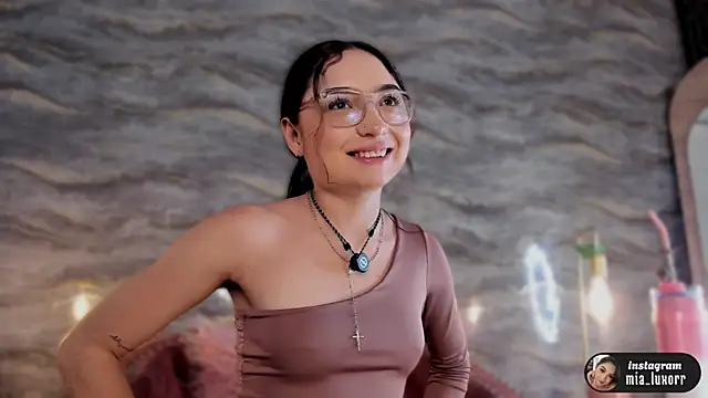 Chat XXX ao vivo de Mia_Luxor