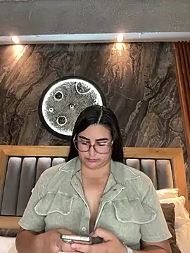 Chat XXX en directo de BellaPeers_