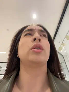 Chatroom XXX en direct de Holly_Play