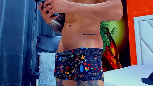 adrian_ray: вебкам-шоу