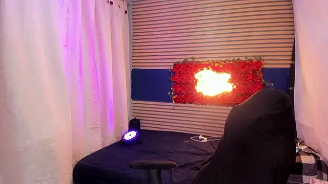 rosse_2504 Chat XXX live