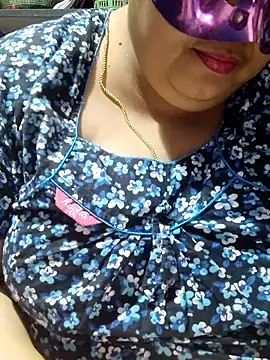 tamilthanushri Chat XXX live