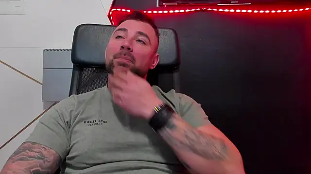 Show modela DuncanStone na web-kameri