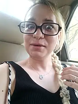 Chatroom XXX en direct de Mia_RainX