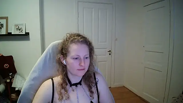 Živý XXX chat Girlnina-1995