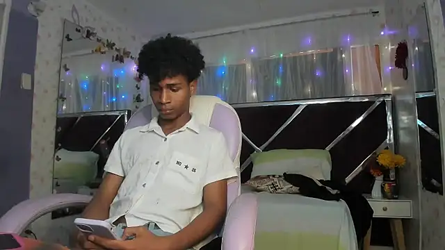 Santy_bigcock_01 网络视讯表演