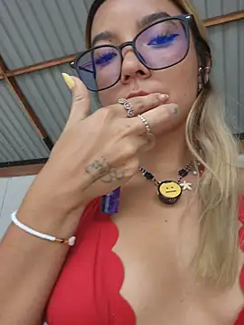 Živý XXX chat Pretty_roxxyy