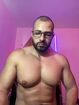 Show modela magnumchris na web-kameri