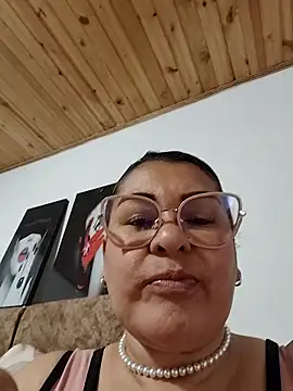 Chat XXX en directo de AlexxiaaMat