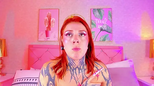 Show modela mystikdoll na web-kameri