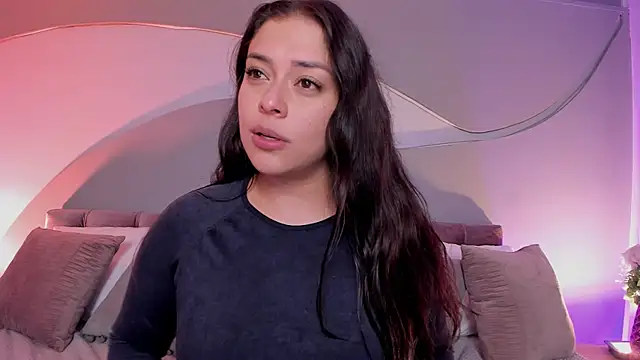 Nicolle_W লাইভ XXX চ্যাট