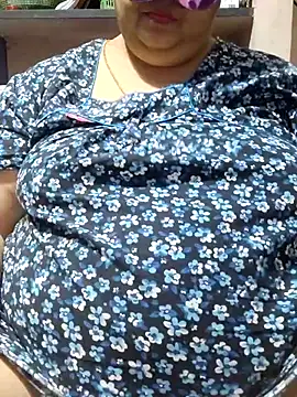 tamilthanushri élő XXX-chatje