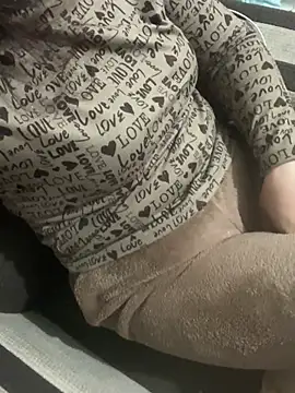 Nhung584 Show Webcam