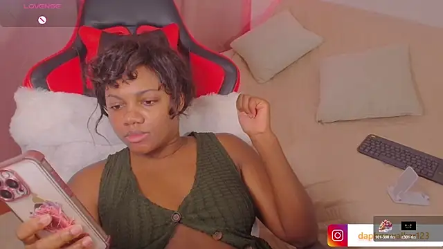 Daphnewalker__ élő XXX-chatje