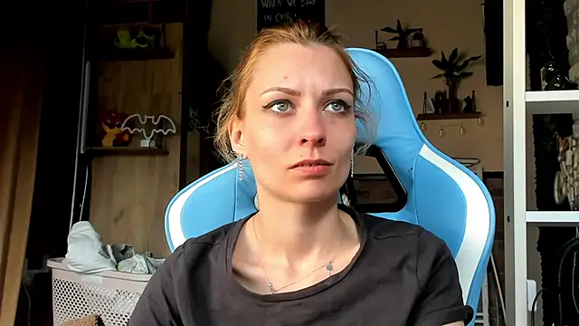 karo123421's Live XXX Chat