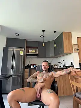 fitnolan's Live XXX Chat