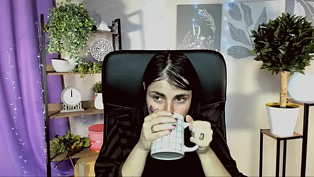 Онлайн чат XXX MartaEdams