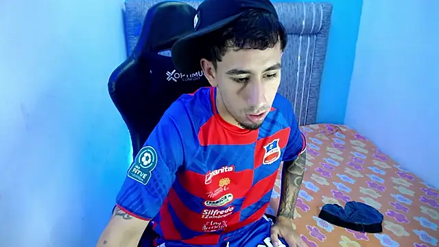 Owen_courtz Chat XXX in diretta