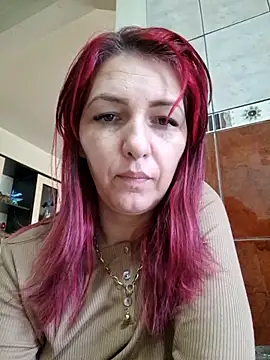 Show modela Evadesirex46 na web-kameri