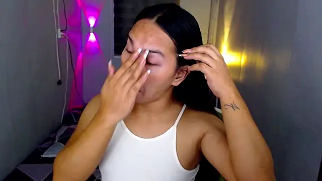 Fille_itou Pertunjukan Webcam