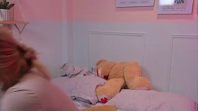 Lia_Monnetのウェブカメラショー