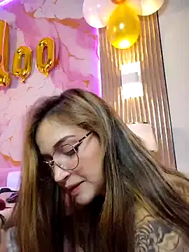 Онлайн чат XXX JessicaElowin