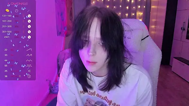 Simochka_w Show in webcam