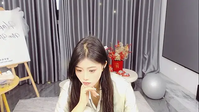 Momolith_616 Show Webcam