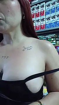 Chatroom XXX en direct de Queen_lorena