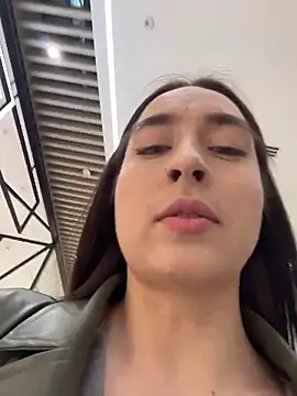 Holly_PlayのライブXXXチャット