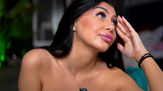 MissMeganMoon Live XXX-Chat