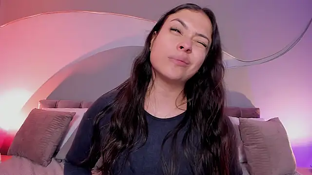 Nicolle_W live XXX chat