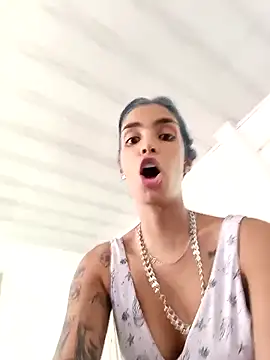 Czat XXX na żywo – DeuxGold