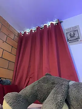 Živý XXX chat downsonMia