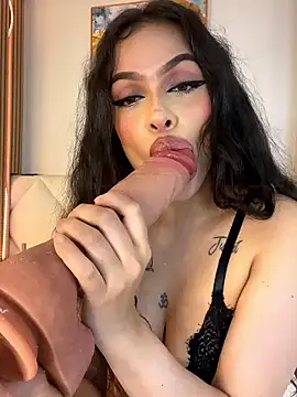 XXX chat uživo modela Mila_Hank_