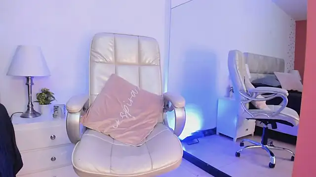 XXX chat uživo modela JulietaFerrer_