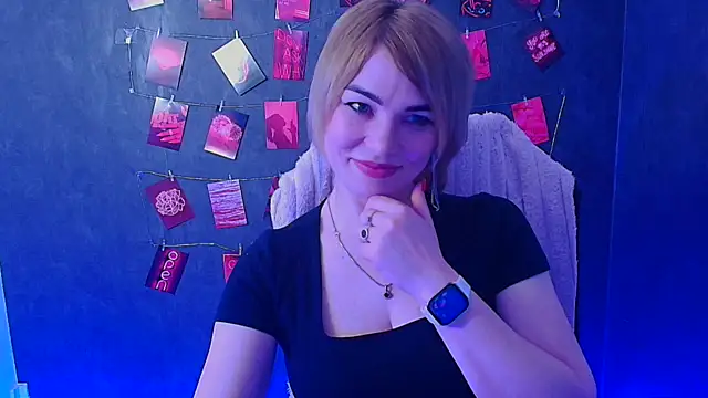 CuttieEmma Adlı Modelin Canlı XXX Sohbeti