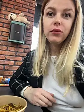 HarrietDart élő XXX-chatje