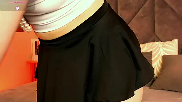 BeautifulSnake élő XXX-chatje