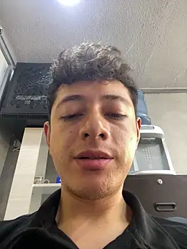 Show modela unapollogetic na web-kameri